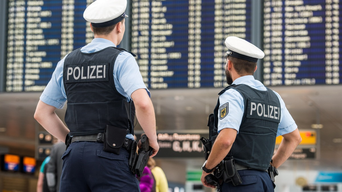 Bundespolizeidirektion München: Drei Haftbefehle - Dreimal in die Justizvollzugsanstalt - Foto: presseportal.de