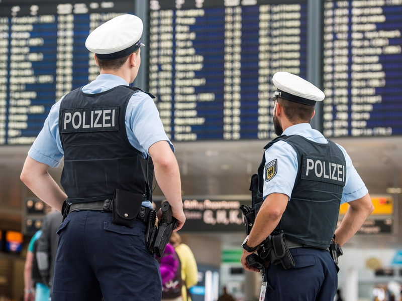 Bundespolizeidirektion München: Drei Haftbefehle - Dreimal in die Justizvollzugsanstalt - Foto: presseportal.de
