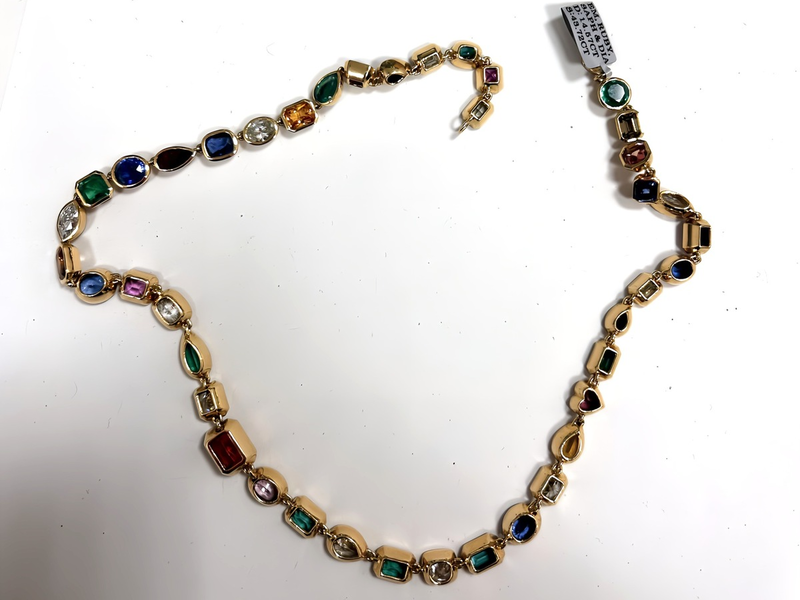 HZA-KA: Plastiktasche mit Juwelen / Karlsruher Zoll findet Schmuckstücke im Wert von über 140.000 Euro - Foto: presseportal.de