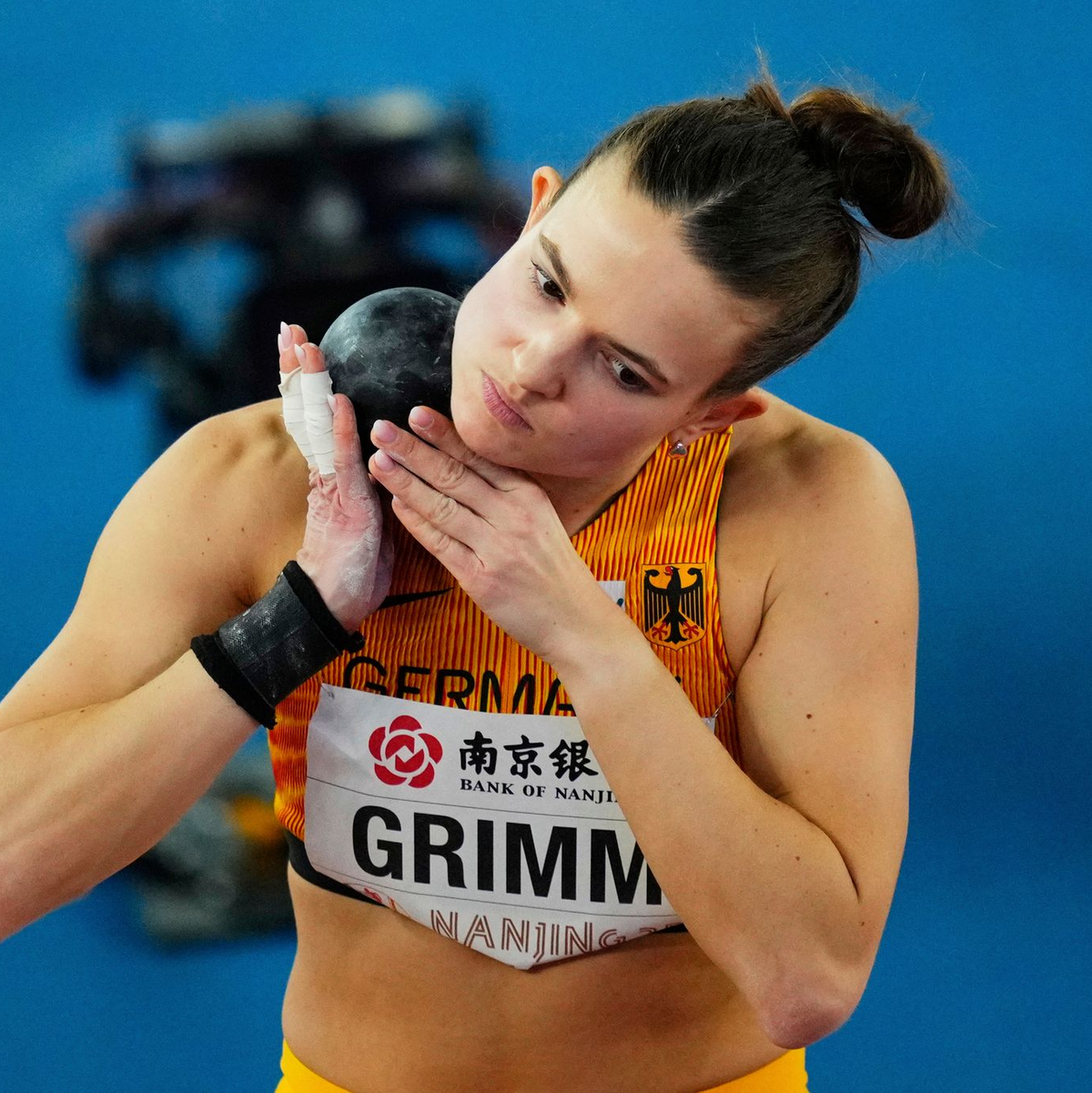 Vanessa Grimm belegt im Fünfkampf Platz vier. - Foto: Dar Yasin/AP/dpa