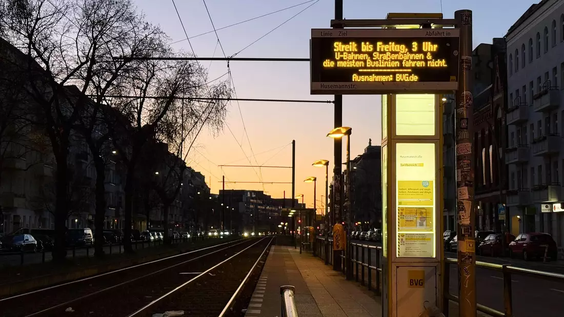 Der nächste Ausstand bei der BVG könnte deutlich länger als 48 Stunden dauern.  - Bild: Shireen Broszies/dpa