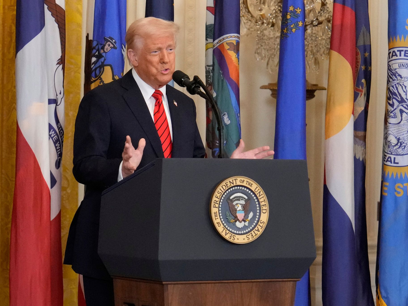 Trump verspricht den «fortschrittlichsten, fähigsten und tödlichsten» Kampfjet aller Zeiten. (Archivbild) - Foto: Ben Curtis/AP/dpa