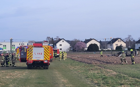 FW Sankt Augustin: Tödlicher Flugzeugabsturz in Sankt Augustin - Foto: presseportal.de