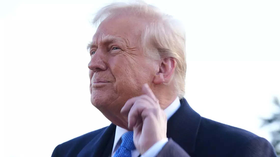 Trump lässt kritische Abteilungen im Heimatschutzministerium schließen.  - Bild: Jacquelyn Martin/AP/dpa