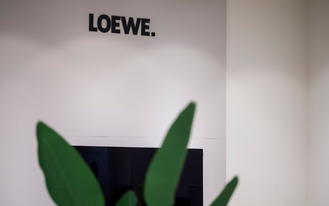 Loewe will künftig nicht nur TV-und Audio-Geräte auf den Markt bringen. - Foto: Daniel Vogl/dpa