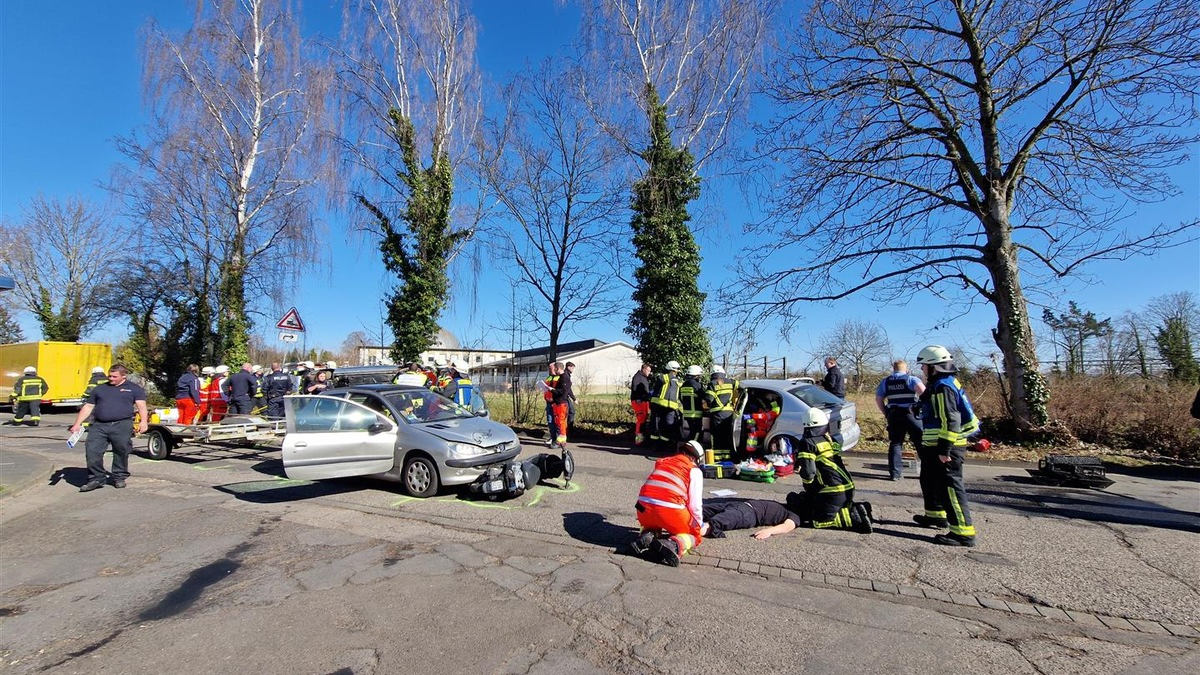 POL-PDNR: Vollübung der Neuwieder Blaulichtorganisationen - Foto: presseportal.de