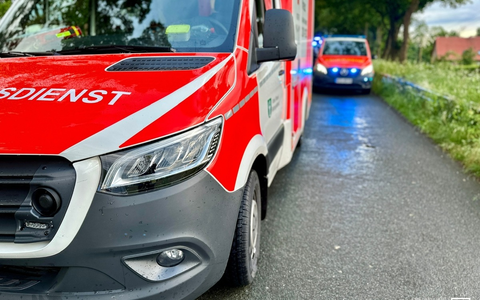 FW Hünxe: Verkehrsunfall zwischen PKW und LKW Autobahnausfahrt BAB3 - Foto: presseportal.de