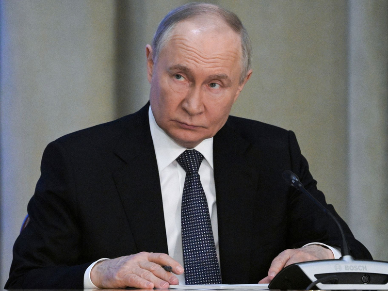 Wladimir Putin drängt Ukrainer nach britischen Angaben dazu, die russische Staatsbürgerschaft anzunehmen. (Archivbild) - Foto: Alexei Nikolsky/Pool Sputnik Kremlin/AP/dpa