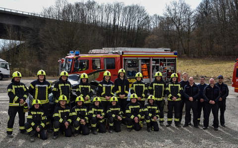 FW Wenden: Grundausbildung erfolgreich abgeschlossen - Foto: presseportal.de