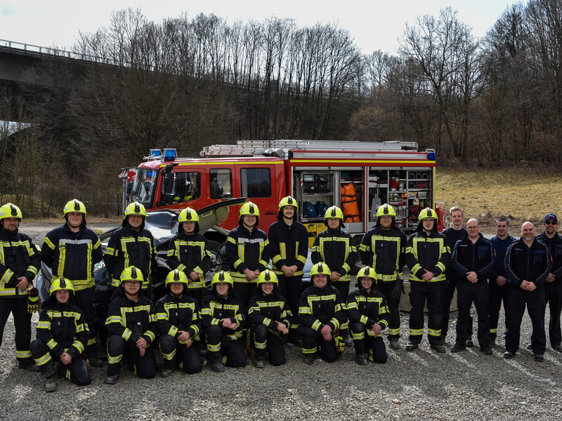 FW Wenden: Grundausbildung erfolgreich abgeschlossen - Foto: presseportal.de