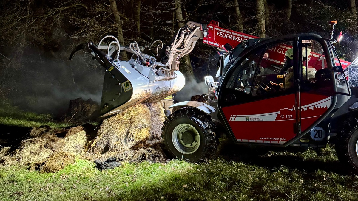 FW-GL: Feuerwehr verhindert Waldbrand im Stadtteil Herkenrath von Bergisch Gladbach - Foto: presseportal.de