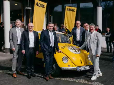 Mitgliederrekord, nachhaltige Mobilitätslösungen und neue Services - dies verkündete der ADAC Mittelrhein auf der Mitgliederversammlung am 22. März im Rheintal-Kongress-Zentrum in Bingen - Foto: presseportal.de