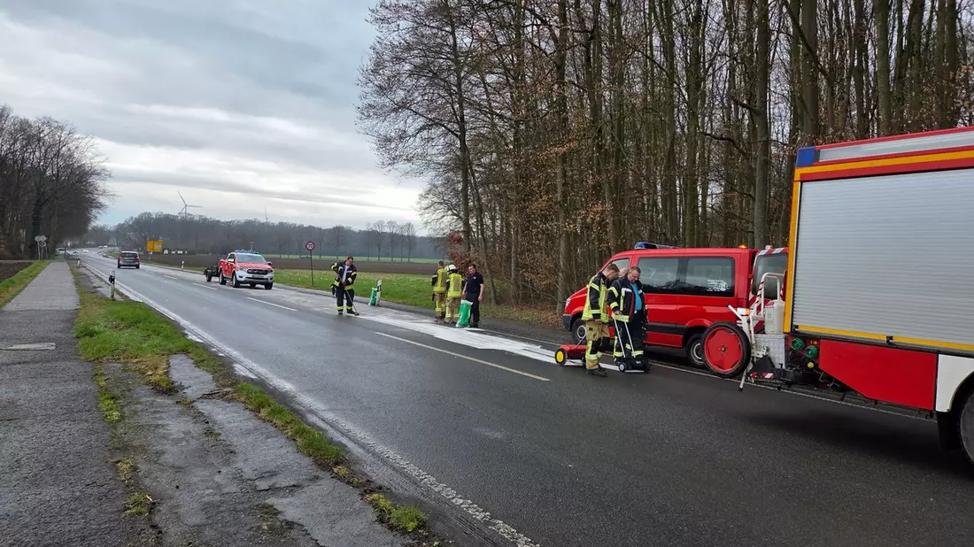 FW Datteln: Kraftstoffspur führt durch das gesamte Staftgebiet - Bild: presseportal.de