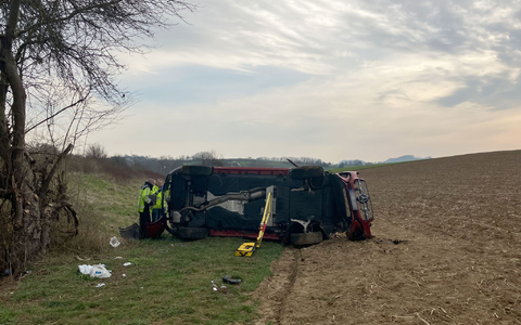 Zwei Menschen kamen bei diesem Unfall nahe Heilbronn ums Leben. - Foto: Yvonne Tscherwitschke/Heilbronner Stimme/dpa