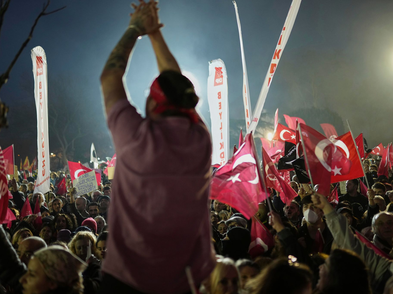 Am Samstag ist in Istanbul eine Groß-Demo geplant.  - Foto: Francisco Seco/AP/dpa