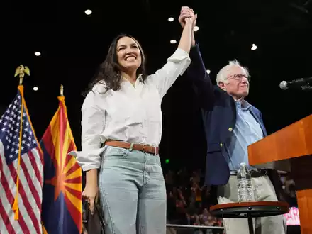 Bernie Sanders ist in den USA auf Tour. (Archivbild) - Foto: Ross D. Franklin/AP/dpa