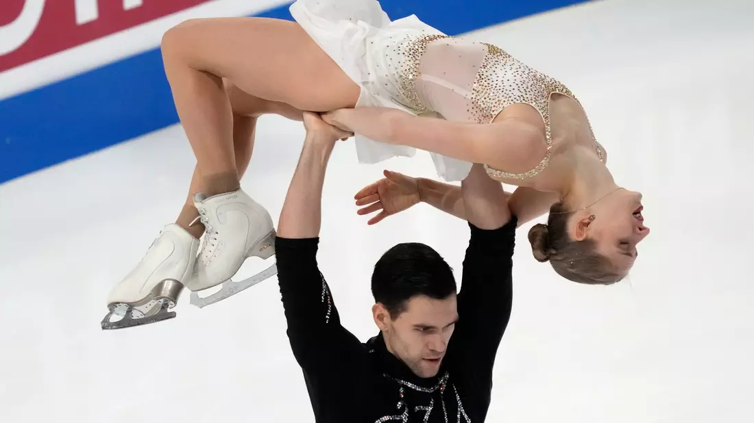 Minerva Hase und Nikita Wolodin sind die große Medaillenhoffnung der Deutschen Eislauf-Union bei der WM in den USA. - Bild: Sergei Grits/AP/dpa