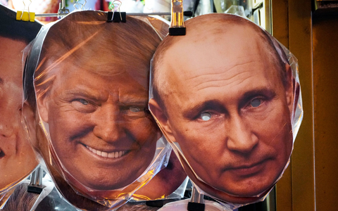 Kremlchef Wladimir Putin bewundert seinen US-Kollegen Donald Trump und hat ihm nun ein Geschenk überreichen lassen. (Archivbild) - Foto: Dmitri Lovetsky/AP/dpa