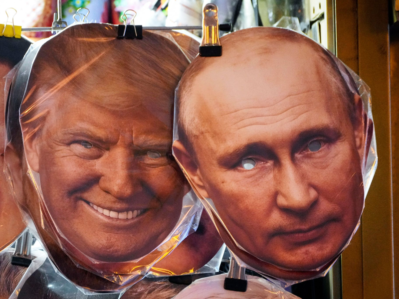 Kremlchef Wladimir Putin bewundert seinen US-Kollegen Donald Trump und hat ihm nun ein Geschenk überreichen lassen. (Archivbild) - Foto: Dmitri Lovetsky/AP/dpa