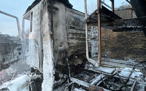 API-TH: Zugmaschine brennt vollständig aus - Foto: presseportal.de