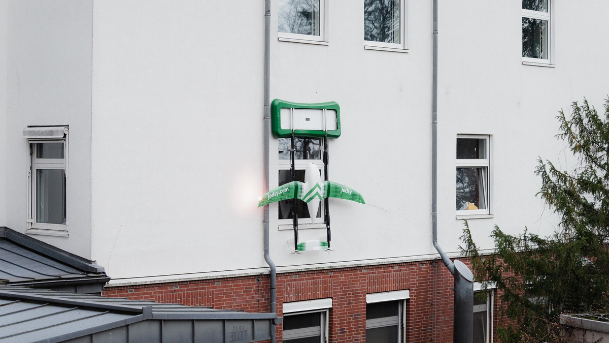 Deutschlandpremiere: Asklepios startet ersten Drohnen-Linienflugbetrieb für Laborproben - Foto: presseportal.de