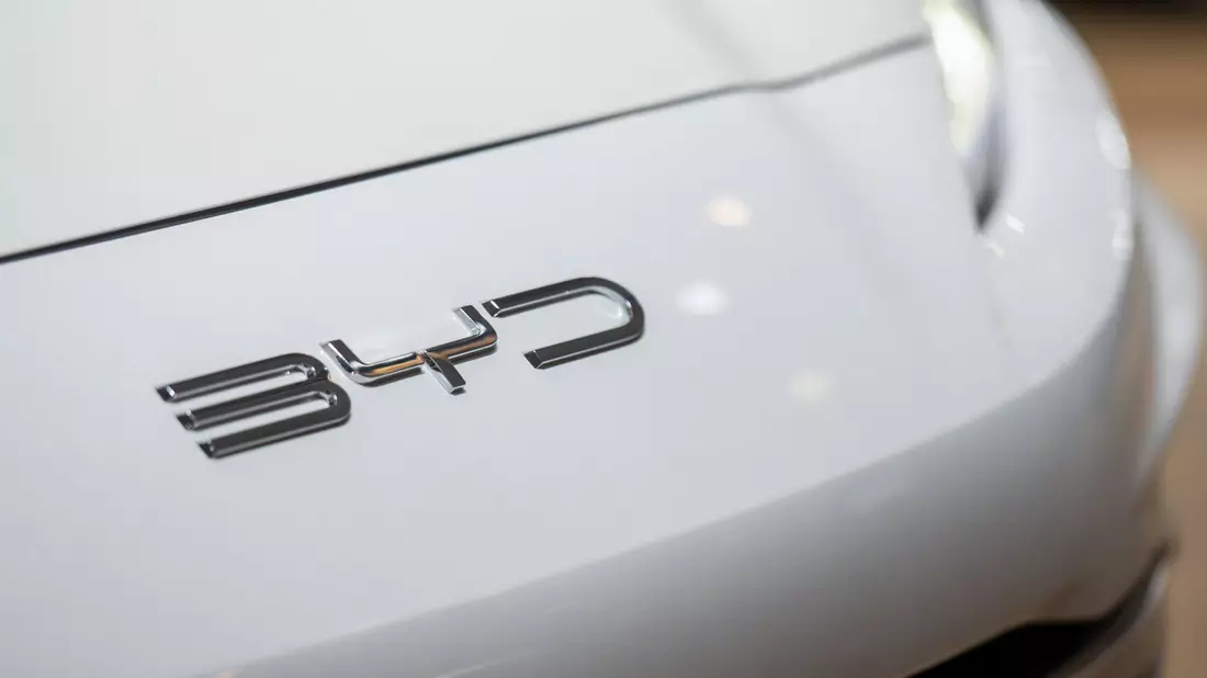 Während US-Rivale Tesla zuletzt in der Volksrepublik Probleme hatte, geht das Wachstum bei BYD auch in den ersten Monaten des neuen Jahres weiter. (Archivbild) - Bild: Jonas Roosens/Belga/dpa