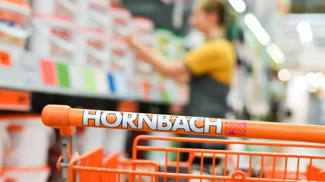 Bei Hornbach läuft das Geschäft überraschend gut.   - Bild: Uwe Anspach/dpa