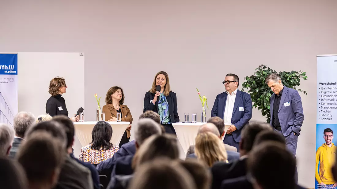 Podiumstalk - Bild: Philine Pils/FH St. Pölten über pressetext.de