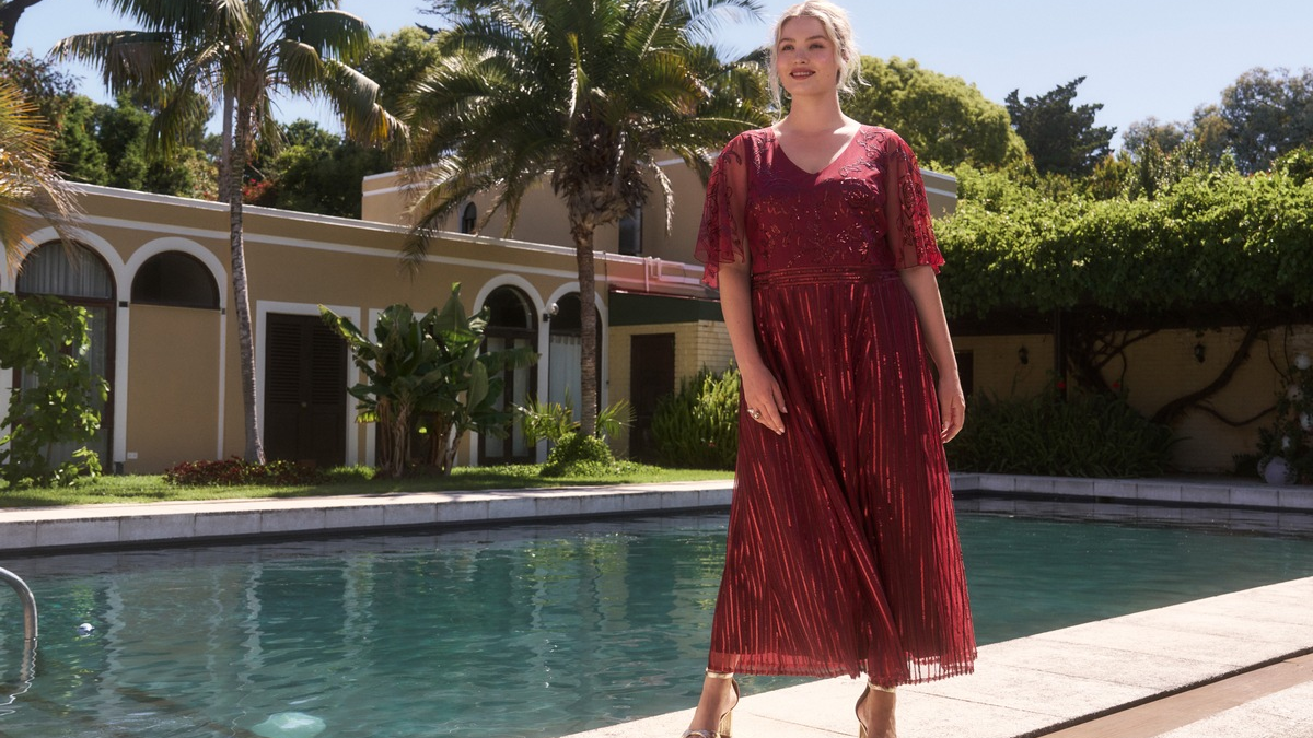 sheego präsentiert die schönsten Curvy-Looks für besondere Anlässe - Foto: presseportal.de