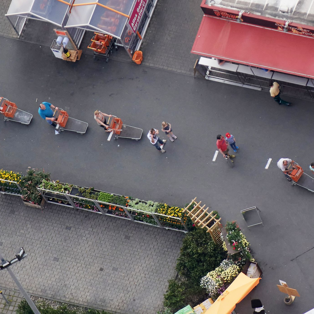 Die Baumärkte konnten ihre Umsätze im ersten Pandemie-Jahr 2020 auf mehr als 22 Milliarden Euro steigern. - Foto: Bernd Thissen/dpa