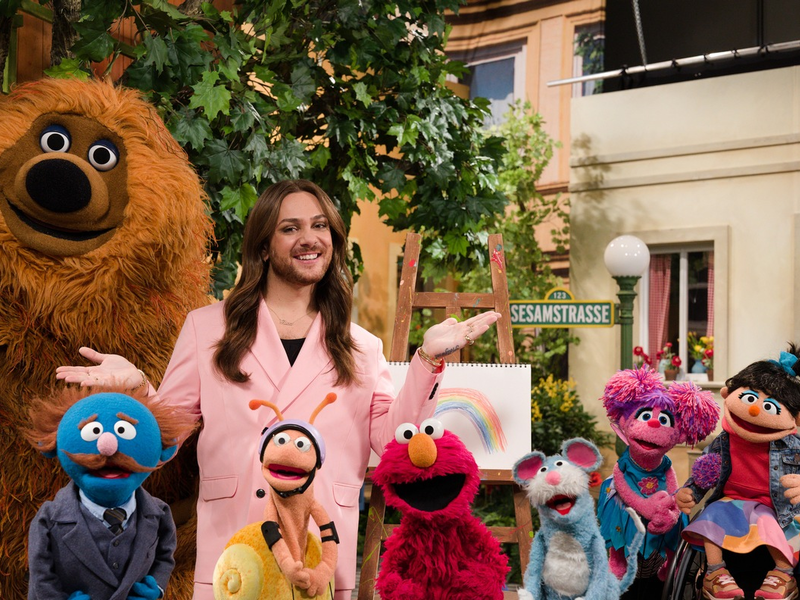 NDR dreht neue Folgen für die Sesamstraße: Ernie, Bert und Co. treffen auf Riccardo Simonetti und Siegfried & Joy - Foto: presseportal.de