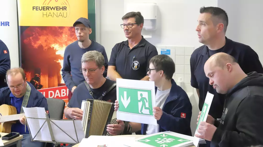 Aktive Mitwirkung = doppelter Gewinn für die Feuerwehr / Erfolgreiches 3. Forum Feuerwehr und Menschen mit Behinderungen des DFV - Bild: presseportal.de