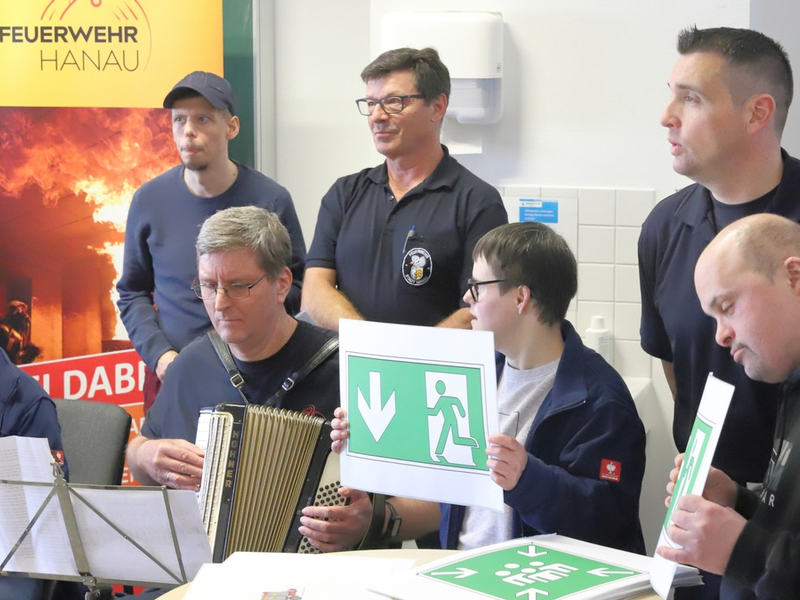 Aktive Mitwirkung = doppelter Gewinn für die Feuerwehr / Erfolgreiches 3. Forum Feuerwehr und Menschen mit Behinderungen des DFV - Foto: presseportal.de