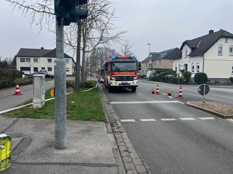 FW Dinslaken: Gasgeruch und ausgelöste Brandmeldeanlage in der Dinslakener Innenstadt. - Foto: presseportal.de