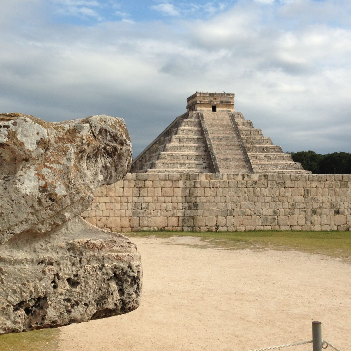 Die Ruinen-Stätte Chichén Itzá liegt auf der Halbsinsel Yucatán. (Archivbild) - Foto: Denis Düttmann/dpa