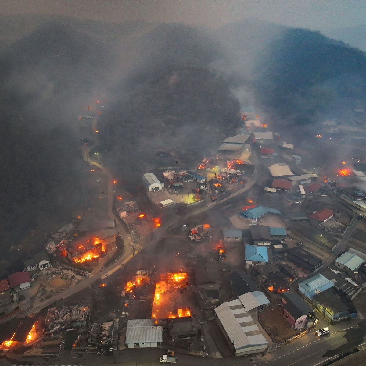 Die Behörden fürchten, dass die Opferzahl noch weiter steigen wird. - Foto: Yoon Gwan-shick/Yonhap via AP/dpa