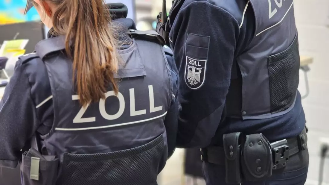 HZA-DU: Fünf illegale Personen bei der Durchsuchung eines Transportunternehmens festgestellt / Gemeinsame Pressemitteilung der Staatsanwaltschaft Duisburg und des Hauptzollamts Duisburg - Bild: presseportal.de
