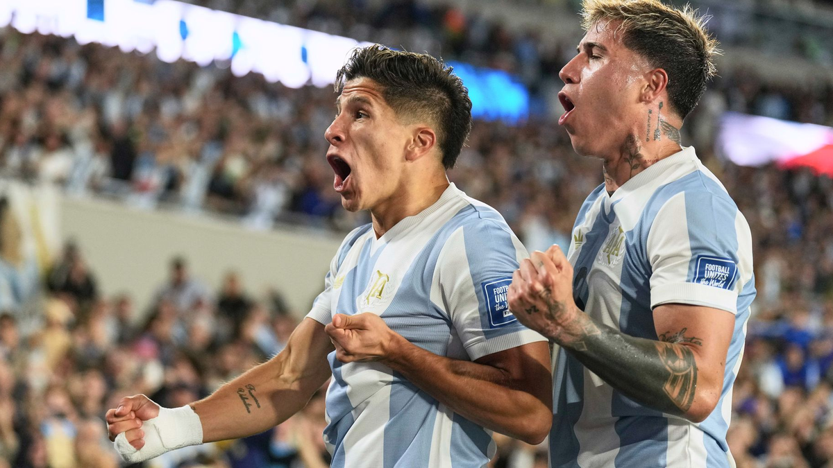 Kein schöner Abend auch für Brasiliens Coach.  - Foto: Natacha Pisarenko/AP/dpa