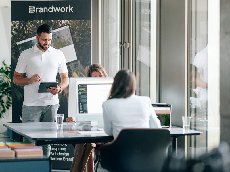 IT- und Marketing-Experte Artur Gilbert von der Brandwork Branding & Marketing GmbH enthüllt: So schaffen es Mittelständler an die Branchenspitze - Foto: presseportal.de