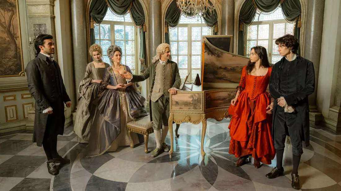 Mozart/Mozart (AT): Drehstart für mitreißend erzählte ARD/ORF-Premium-Serie im Baltikum / Zwei Newcomer als schillerndes Geschwisterpaar Mozart / Starbesetzung in weiteren Hauptrollen - Bild: presseportal.de