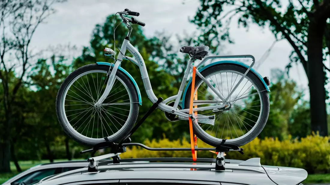 Fahrrad-Transport mit dem Auto -Die Provinzial Versicherung erklärt, worauf Reisende achten sollten - Bild: presseportal.de