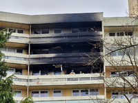 FW-GL: Feuerwehr rettet zwei Kinder bei Hochhausbrand im Stadtteil Gronau - Eine Person schwer und fünf leicht verletzt. 55 betroffene Personen betreut - Foto: presseportal.de