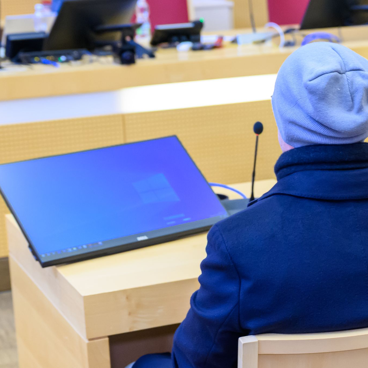 Der Angeklagte sieht sich als unschuldig. - Foto: Fotokerschi.At/Werner Kerschbaum/APA/dpa