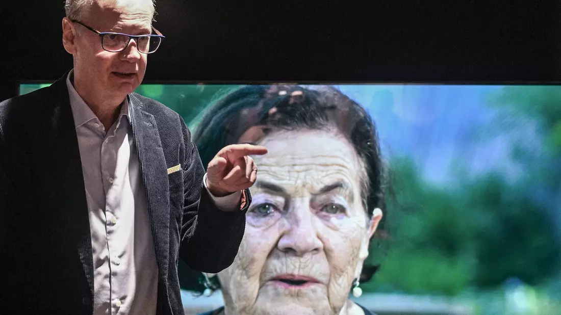Günther Jauch ist in persönlichem Kontakt mit einer Holocaust-Überlebenden. - Bild: Jens Kalaene/dpa