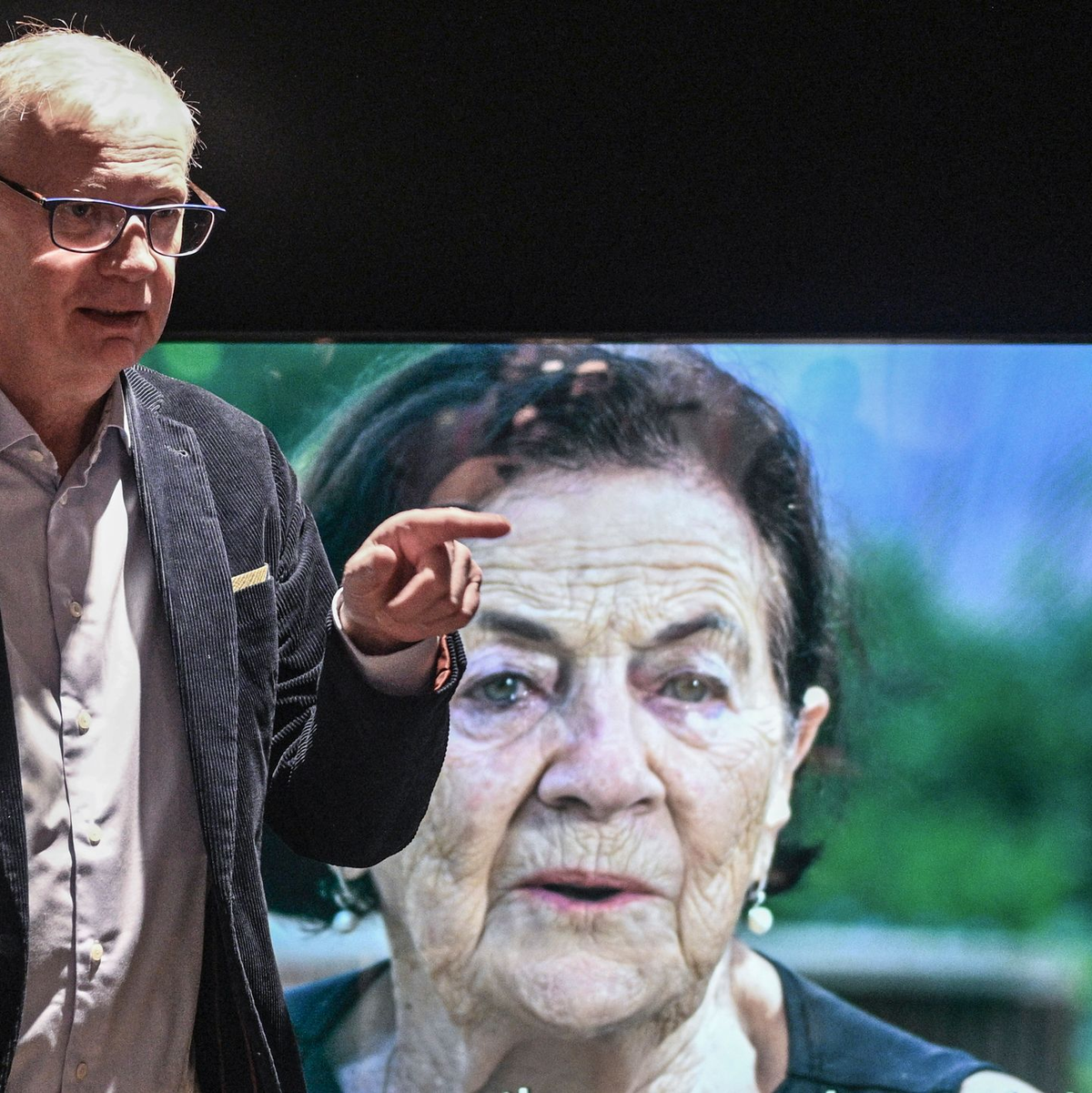 Günther Jauch ist in persönlichem Kontakt mit einer Holocaust-Überlebenden. - Foto: Jens Kalaene/dpa