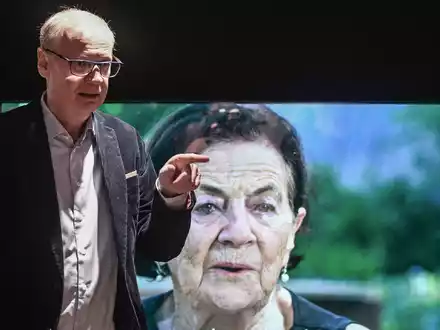 Günther Jauch ist in persönlichem Kontakt mit einer Holocaust-Überlebenden. - Foto: Jens Kalaene/dpa