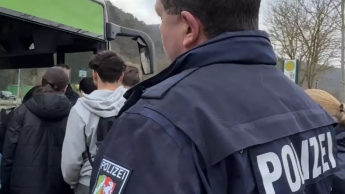 POL-EU: Buspaten wurden von der Polizei ausgebildet - Bild: presseportal.de