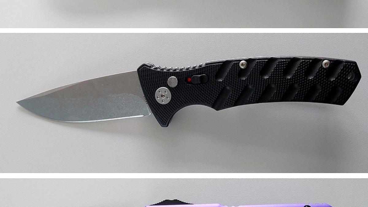 Bundespolizeidirektion München: Bundespolizei stellt Stichwaffen bei Grenzkontrolle sicher / Springmesser dabei: Strafanzeige und 1.800 Euro Sicherheitsleistung - Foto: presseportal.de