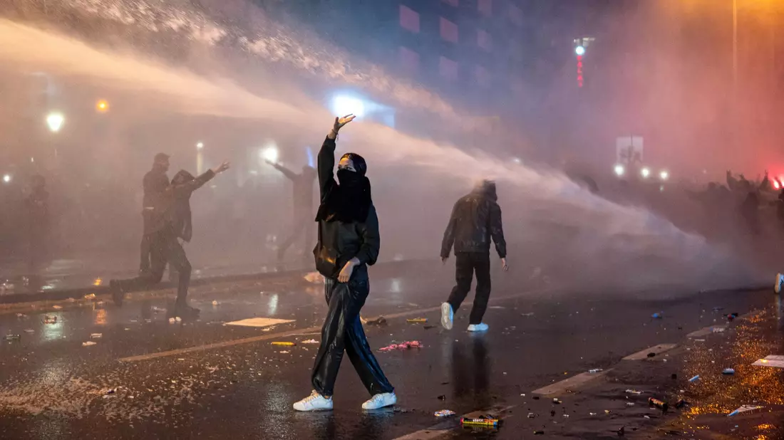 Der Polizei wird dagegen brutales Vorgehen gegen Demonstranten vorgeworfen.  - Bild: Tunahan Turhan/SOPA Images via ZUMA Press Wire/dpa