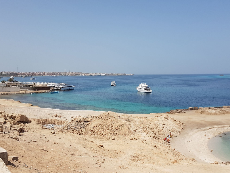Vor dem Urlaubsort Hurghada ist ein Urlauber-Boot gesunken. (Archivbild) - Foto: Marcel Lauck/dpa